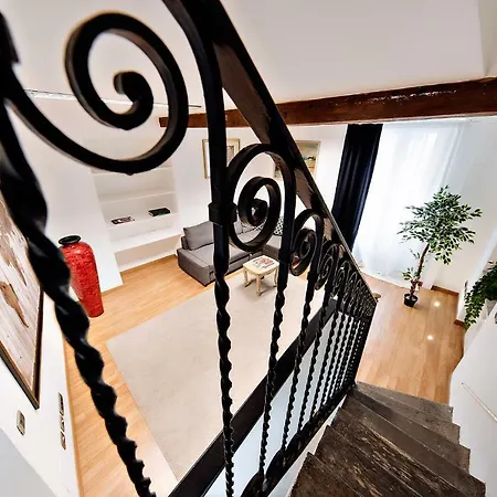 Casa San Nicolao * Milão